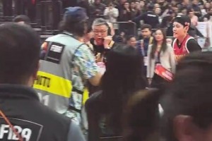 杨舒予赛后接受姐姐杨力维采访：当了队长后才知道当初你有多不容易